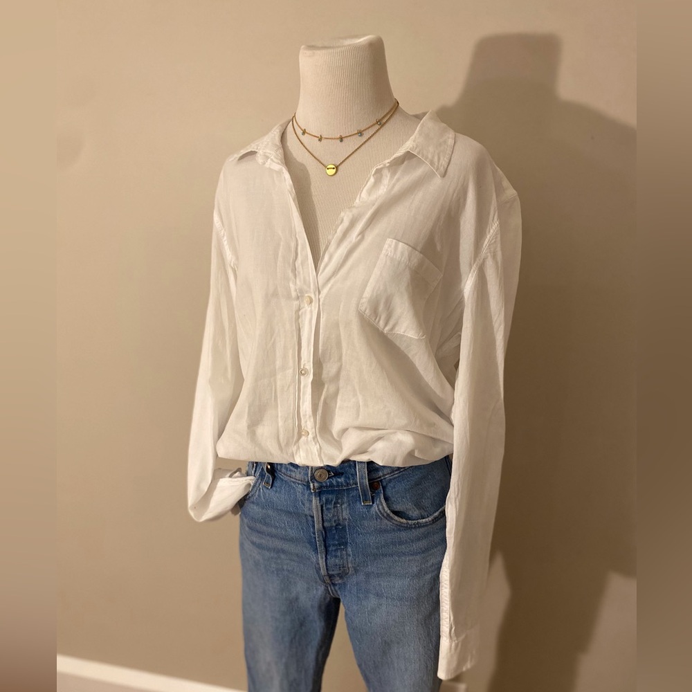 Lilly Pulitzer 100% cotton white button down blouse size large